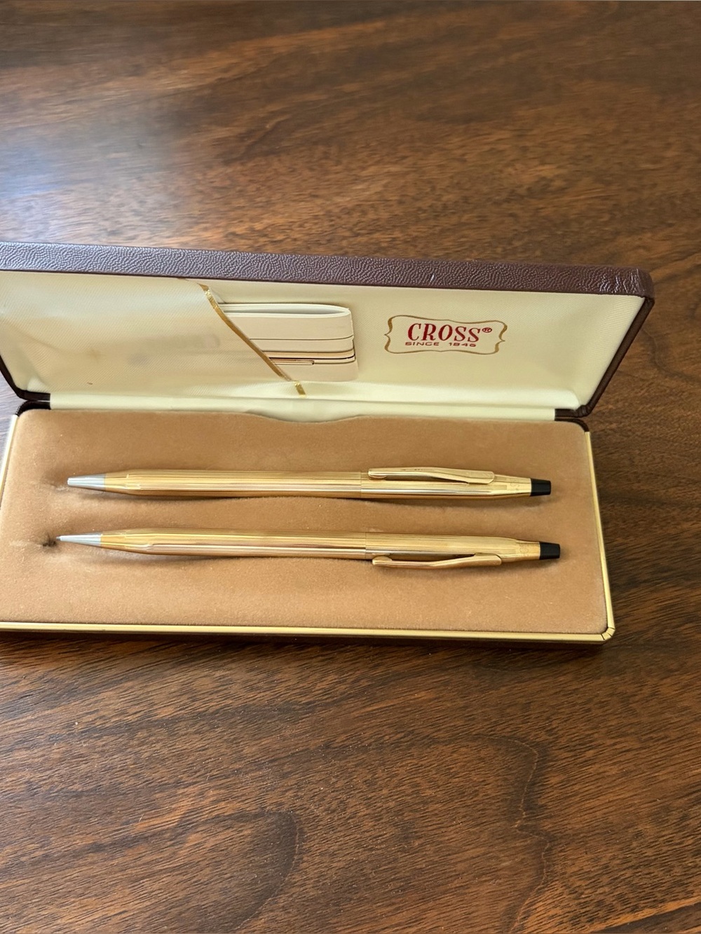 Vintage Cross Gold Ballpoint
Pen and Pencil Set